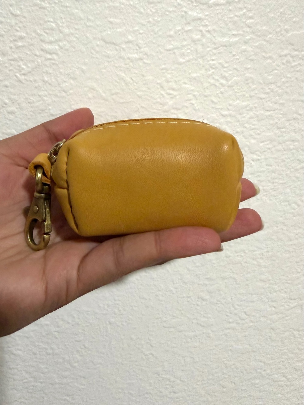 Portland Leather Dopp Keychain - Picture 2 of 5